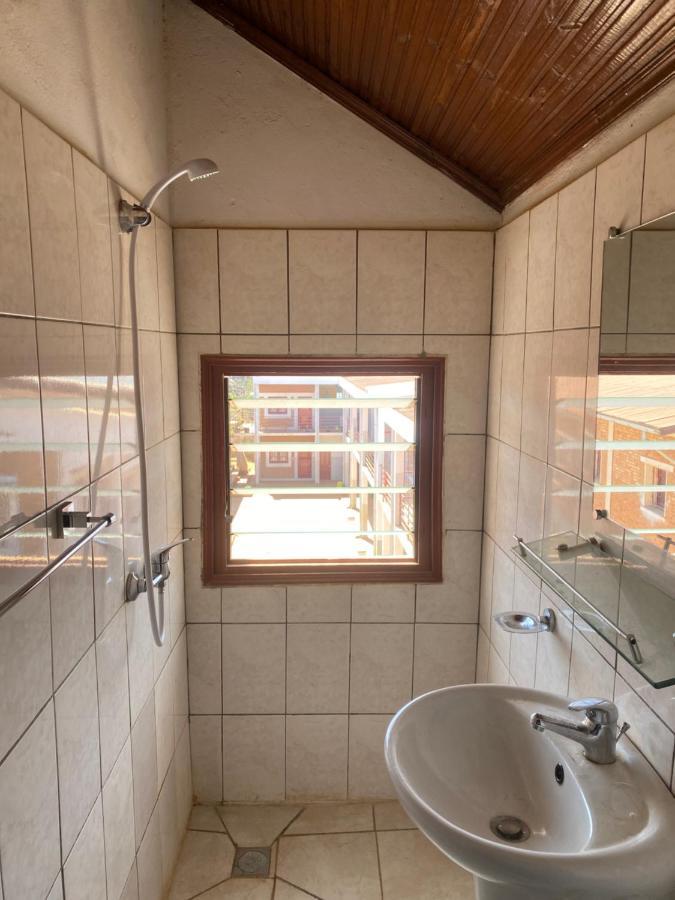 Lycee Picot De Cloriviere Dont Les Revenus Financent L'Education Des Eleves Apartment Antsirabe Ngoại thất bức ảnh